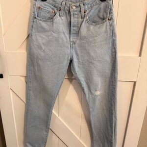 Levi’s Women’s 501 Jeans W27 L28 Distressed Light Denim EUC